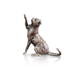 Miniature Bronze Cat Sitting (2025),