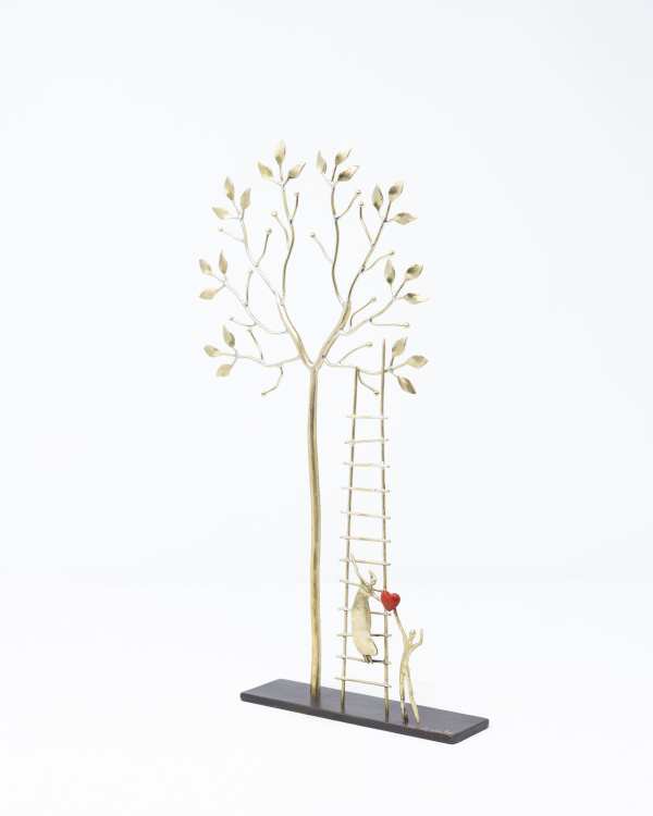 Anna Andreadi – It’s About Finding Happiness Together II – sculpture view