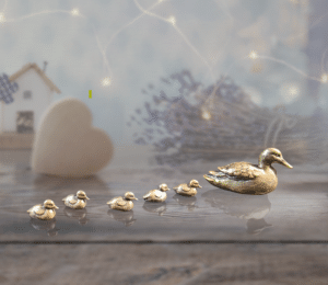 Butler & Peach Miniature Duck And Ducklings (2100), Butler & Peach